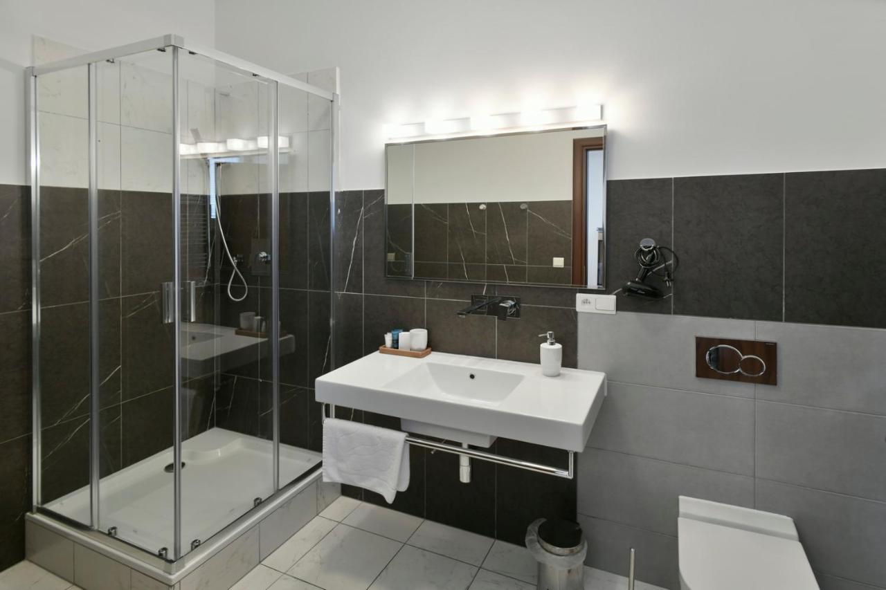 River View Apartments Hotel Bratislava Exterior foto
