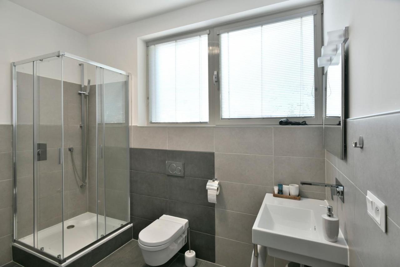 River View Apartments Hotel Bratislava Exterior foto