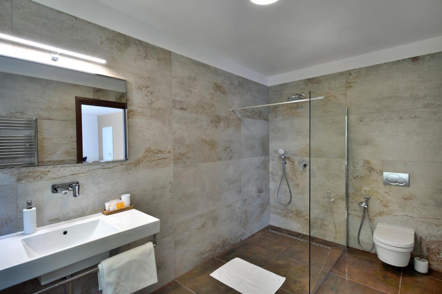 River View Apartments Hotel Bratislava Exterior foto